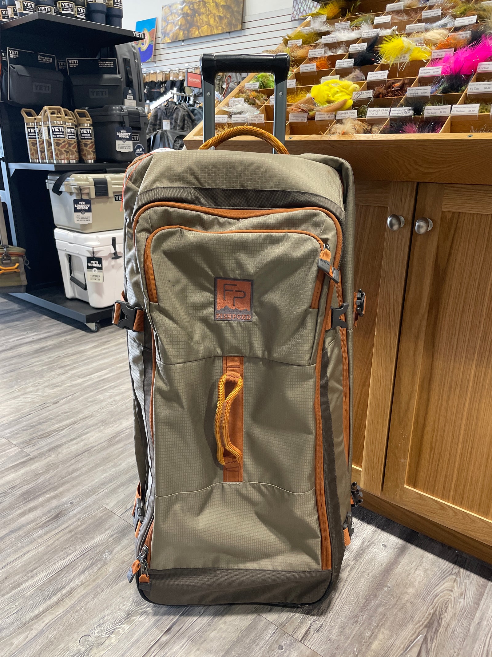 USED FISHPOND Grand Teton Rolling Luggage