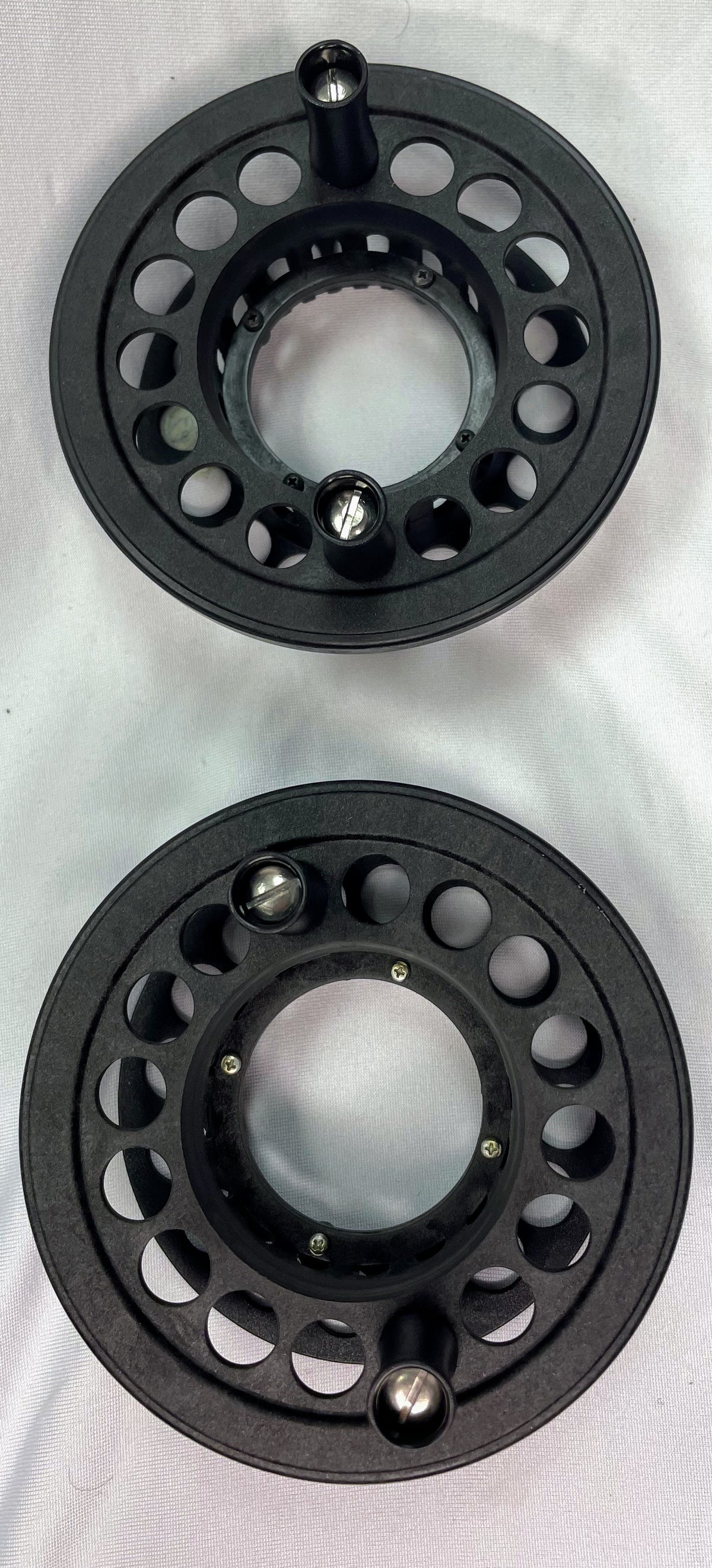 Loop Graphite Reel and 5 Spare Spools