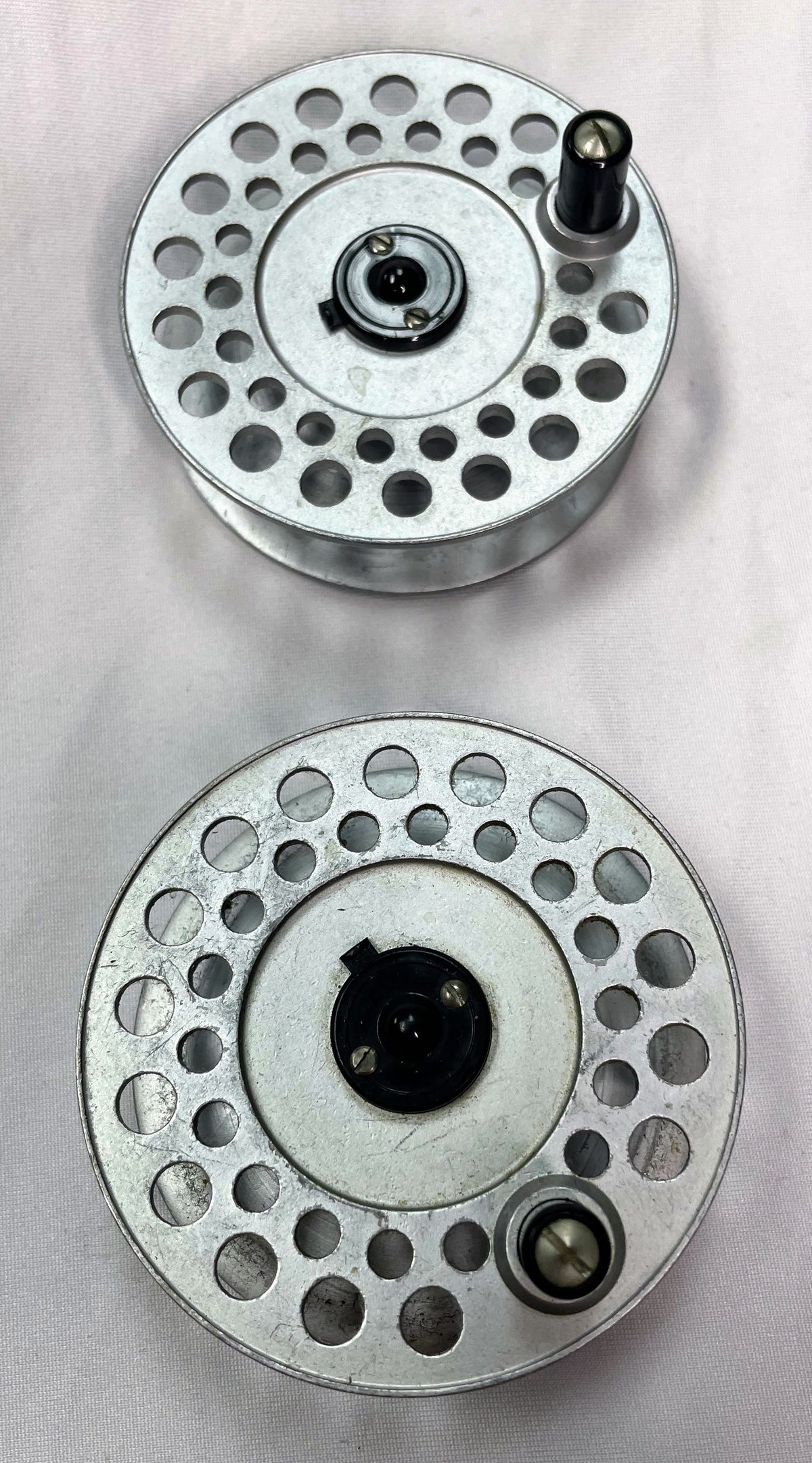 Scientific Anglers One Thirty Reel and 2 Spools