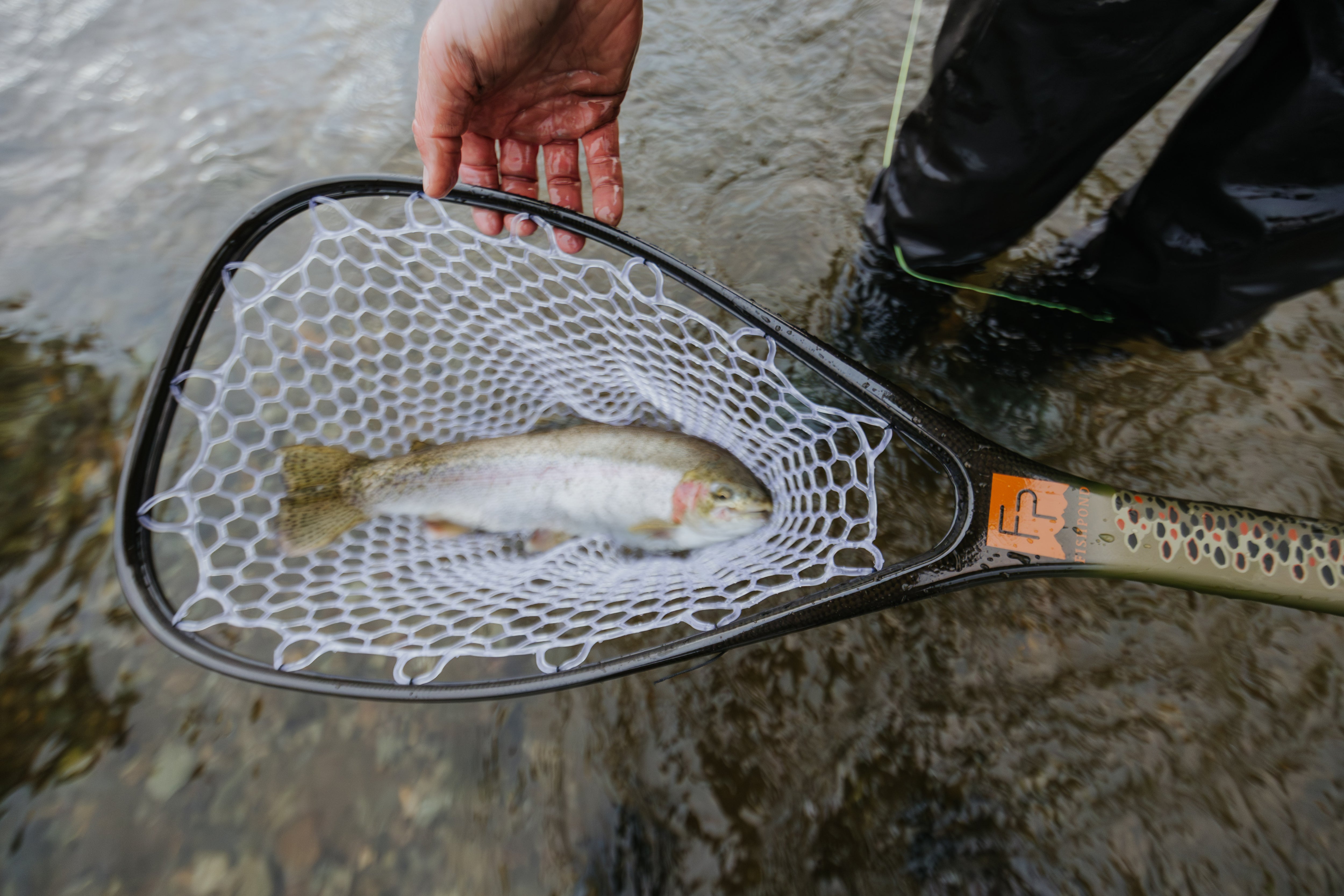 thumbnail image 2 of Fishpond Nomad Emerger Landing Net - Brown Trout Camo, Carbon Fiber, Rubber Bag 2 of 6
