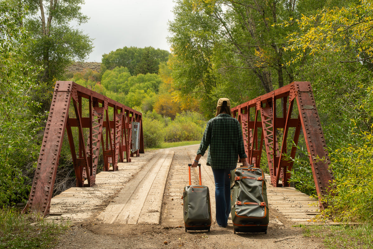 Fishpond Stormshadow Rolling Carry-On - Green