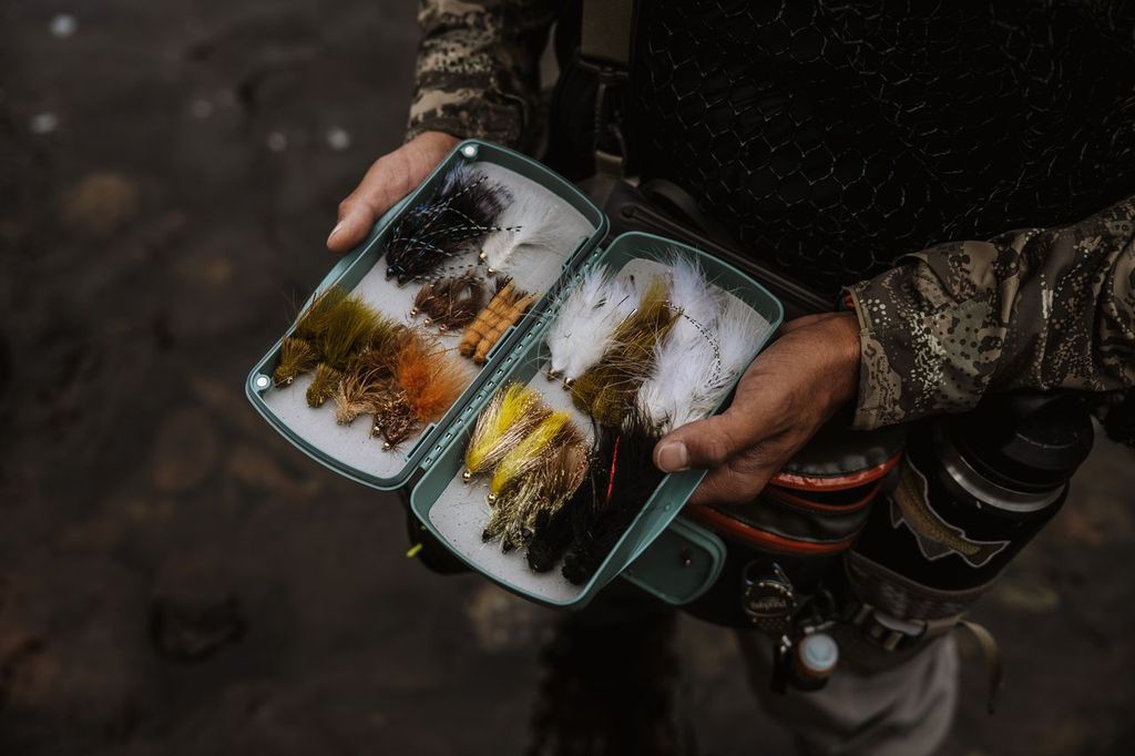 Fishpond Tacky Pescador Fly Box - Large- Dynamic Foam - Smoke Grey