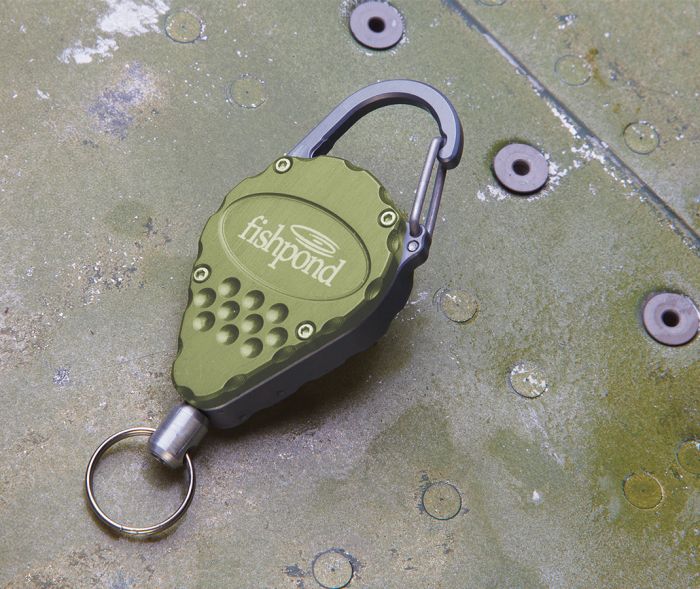 Fishpond Arrowhead Retractor Moss